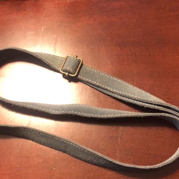 Blue suede cross body bag - Picture 3 of 5